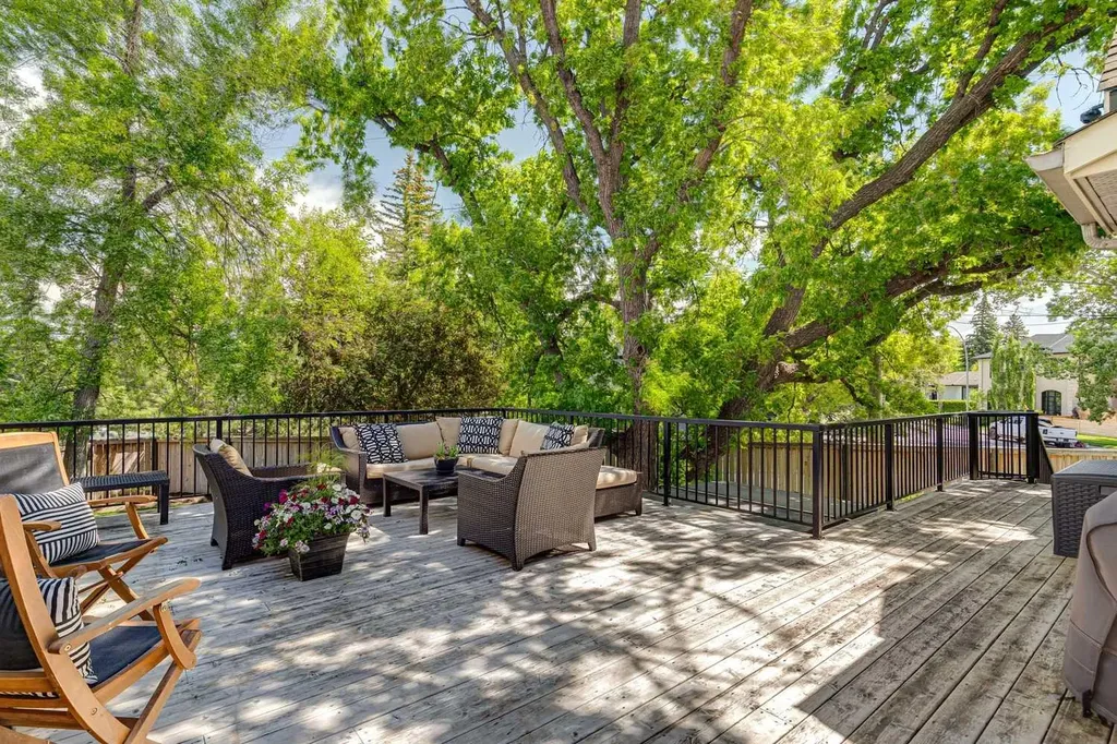 402 Brunswick Avenue SW Calgary AB T2S 1N8