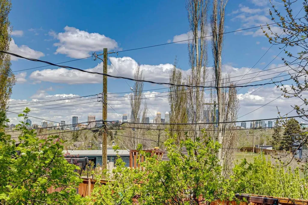 402 Brunswick Avenue SW Calgary AB T2S 1N8