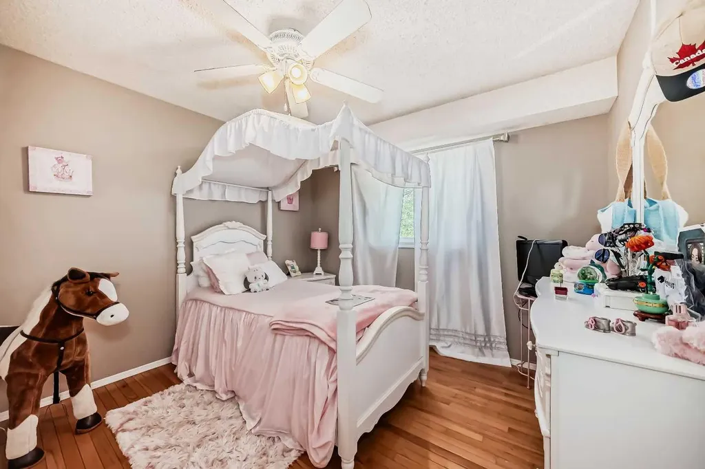 85 Rideau Close SW Airdrie AB T4B 1A7
