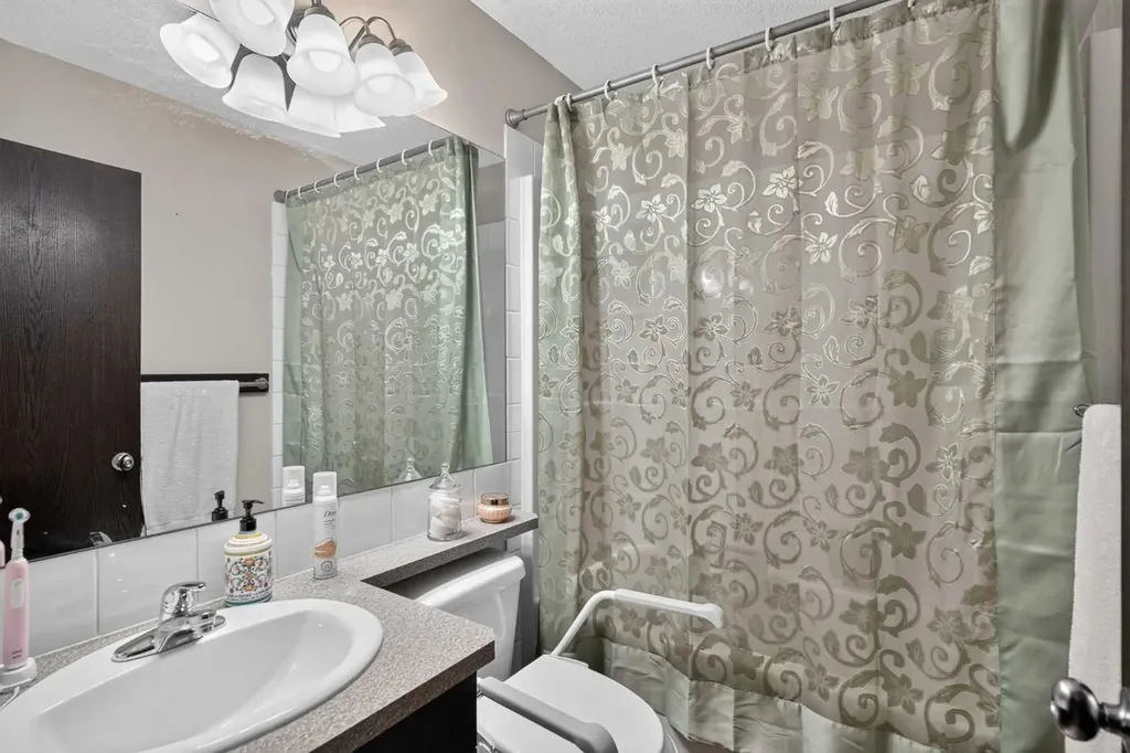 123 Silverado Plains Circle SW Calgary AB T2X 0G5