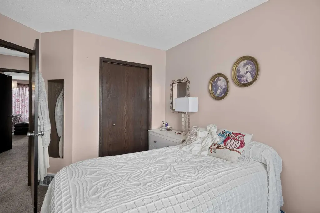 123 Silverado Plains Circle SW Calgary AB T2X 0G5