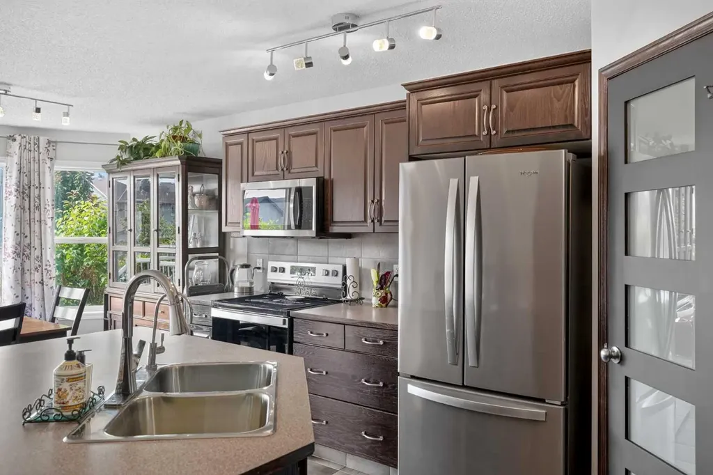 123 Silverado Plains Circle SW Calgary AB T2X 0G5