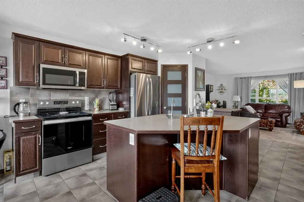 123 Silverado Plains Circle SW Calgary AB T2X 0G5