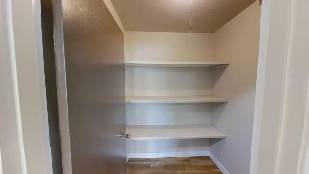 9807 108 Avenue Grande Prairie AB T8V1N5