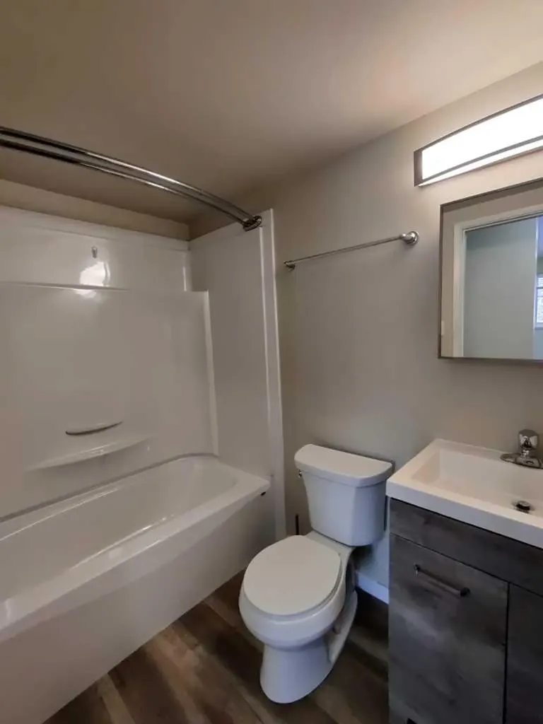 9807 108 Avenue Grande Prairie AB T8V1N5