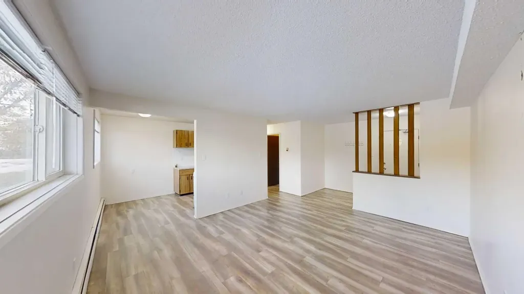 9807 108 Avenue Grande Prairie AB T8V1N5