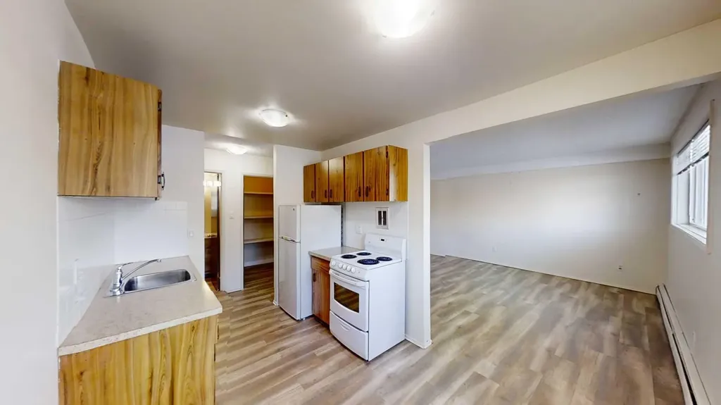9807 108 Avenue Grande Prairie AB T8V1N5