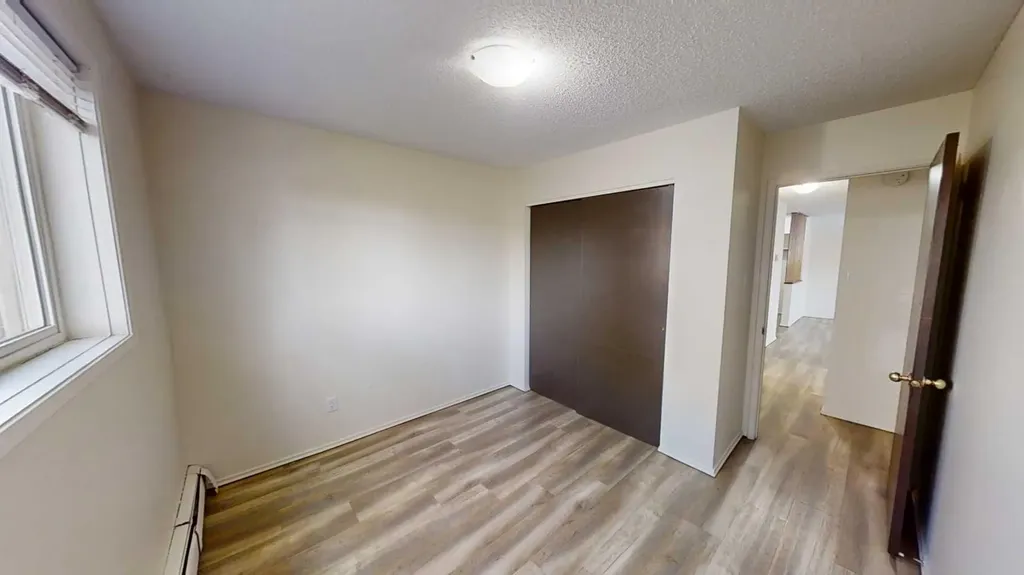 9807 108 Avenue Grande Prairie AB T8V1N5