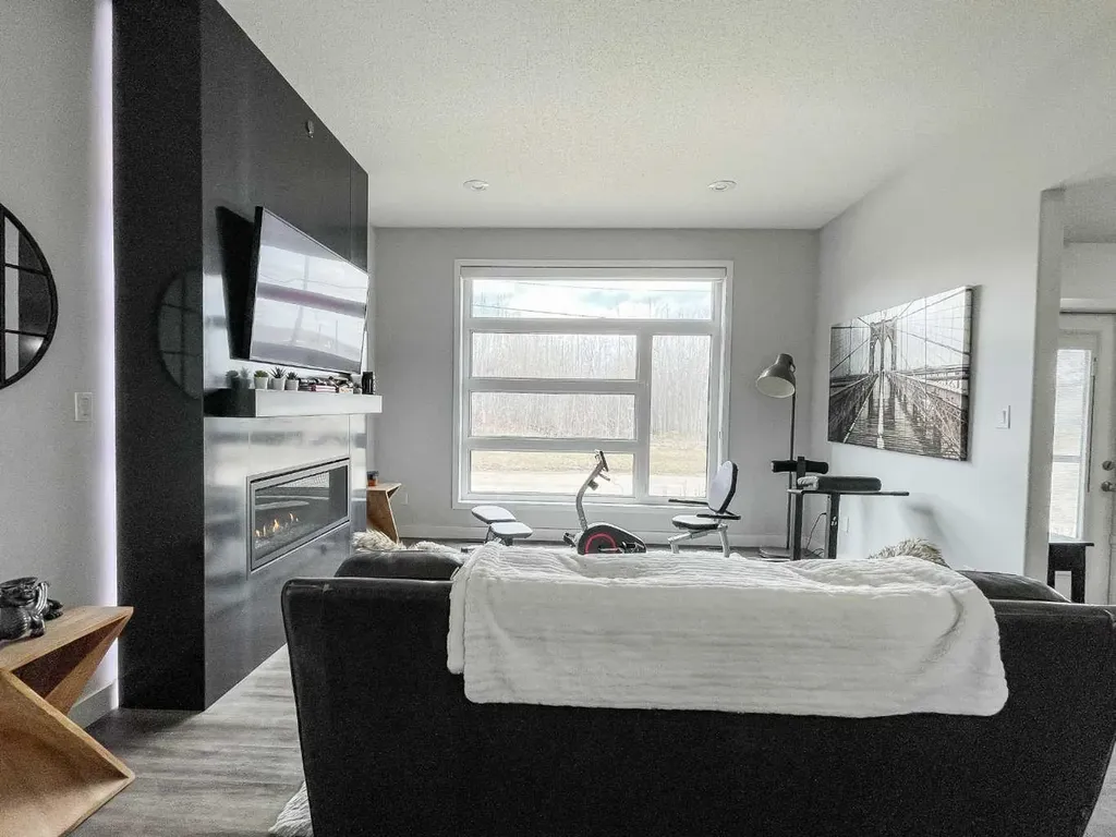 7313 Hughes Avenue Fort Mcmurray AB T9H 1A8