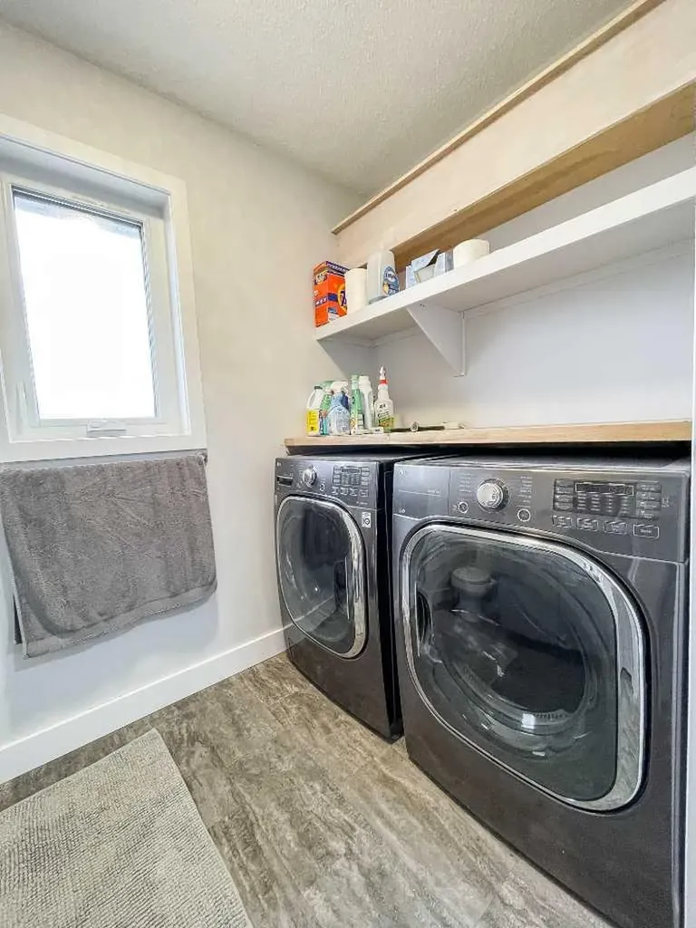 7313 Hughes Avenue Fort Mcmurray AB T9H 1A8