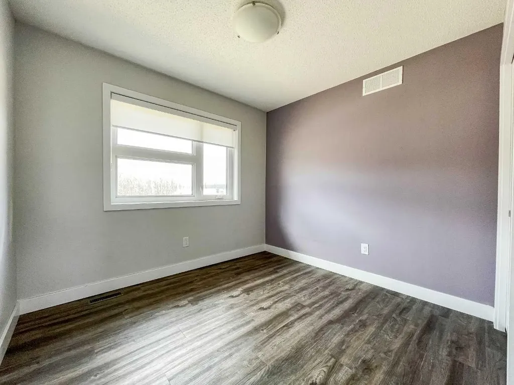 7313 Hughes Avenue Fort Mcmurray AB T9H 1A8