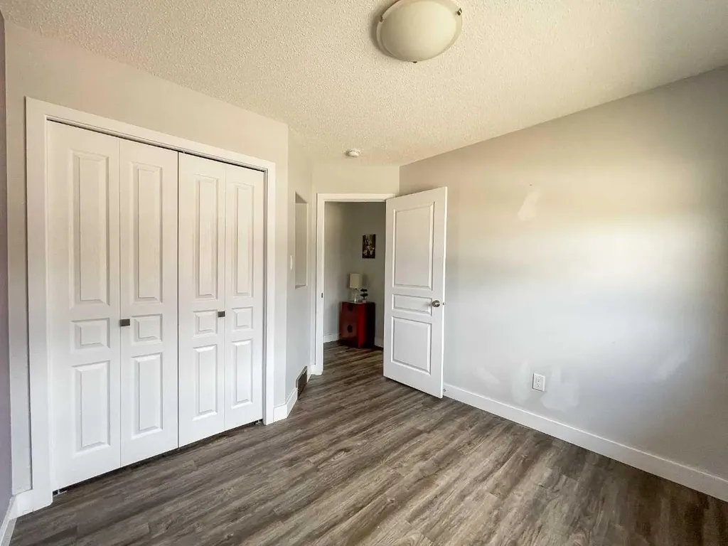 7313 Hughes Avenue Fort Mcmurray AB T9H 1A8