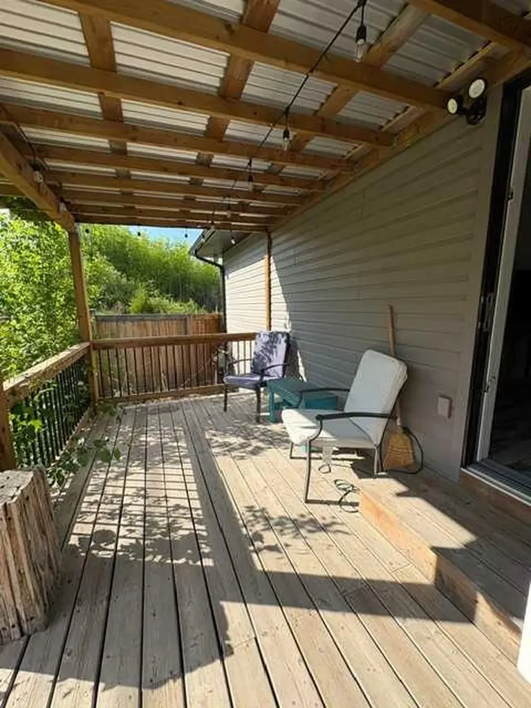 7313 Hughes Avenue Fort Mcmurray AB T9H 1A8