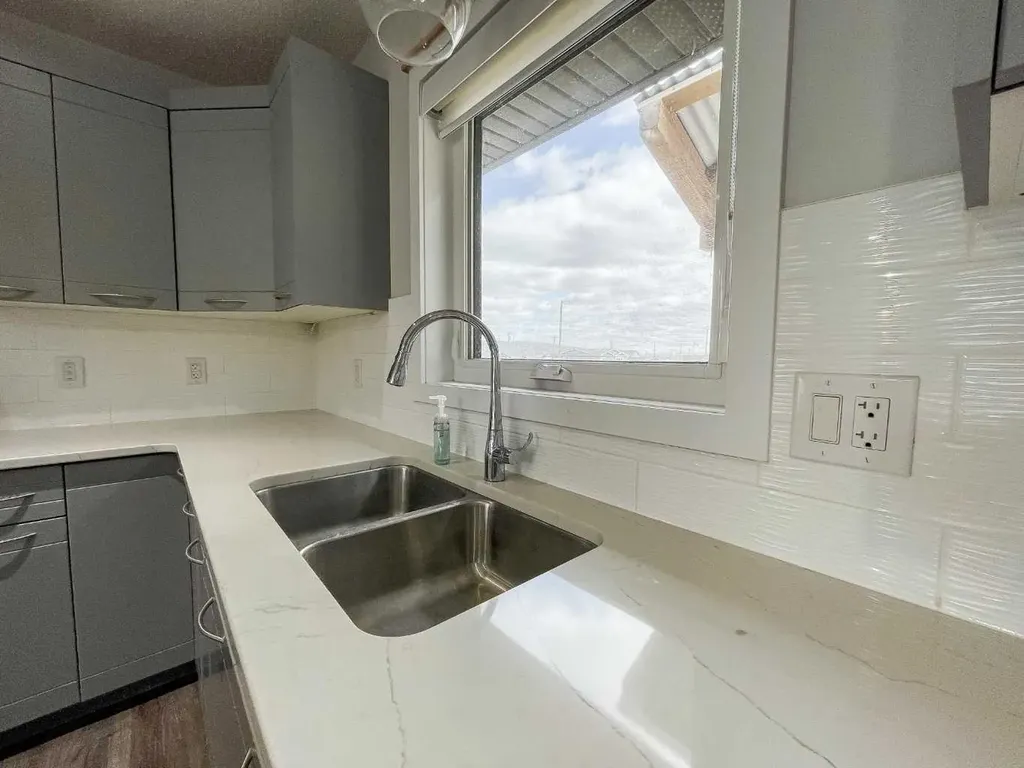 7313 Hughes Avenue Fort Mcmurray AB T9H 1A8