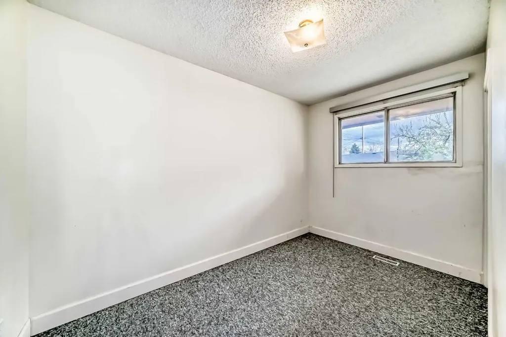 703 58 Street SE Calgary AB T2A 3S3
