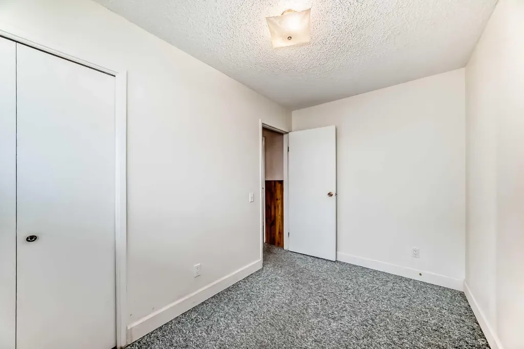 703 58 Street SE Calgary AB T2A 3S3