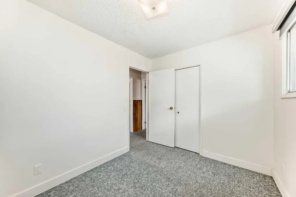 703 58 Street SE Calgary AB T2A 3S3