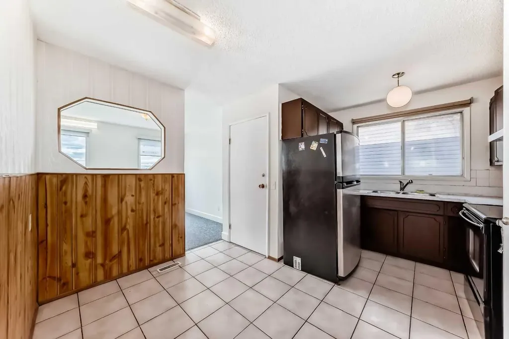 703 58 Street SE Calgary AB T2A 3S3