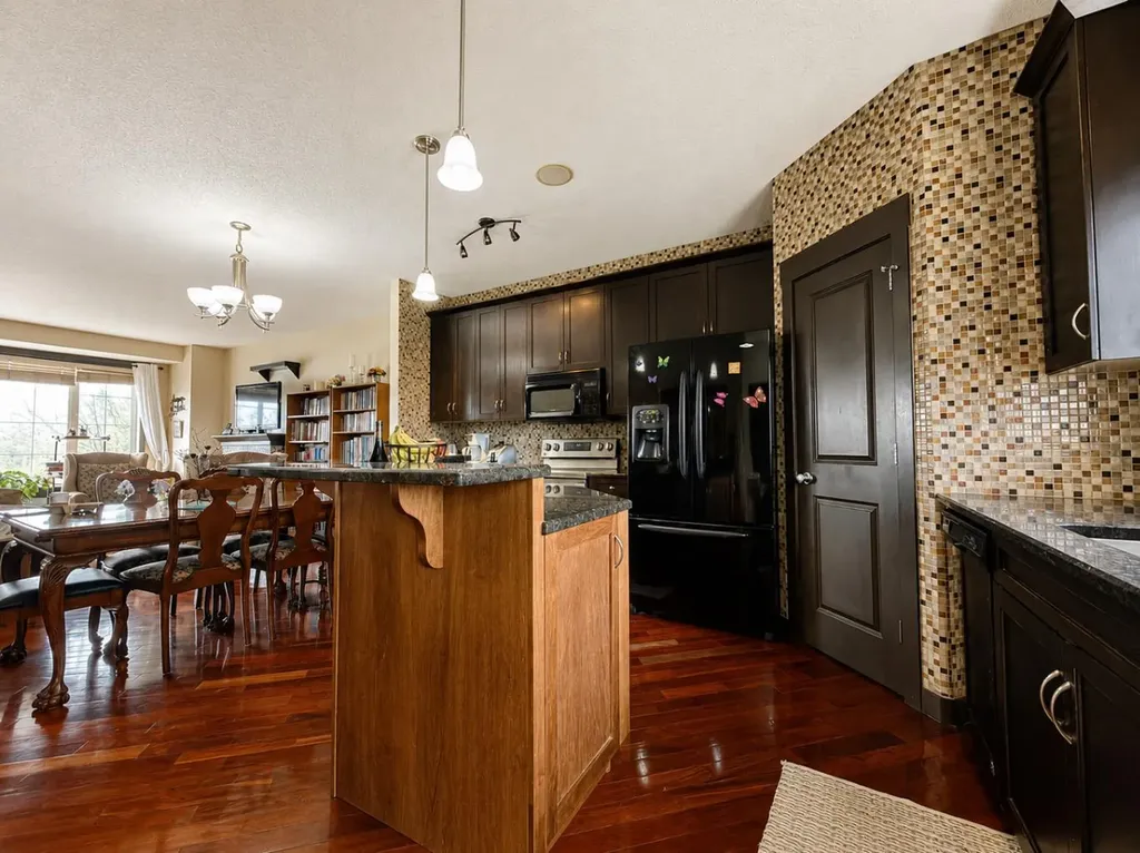 288 Rainbow Falls Drive Chestermere AB T1X 0E4