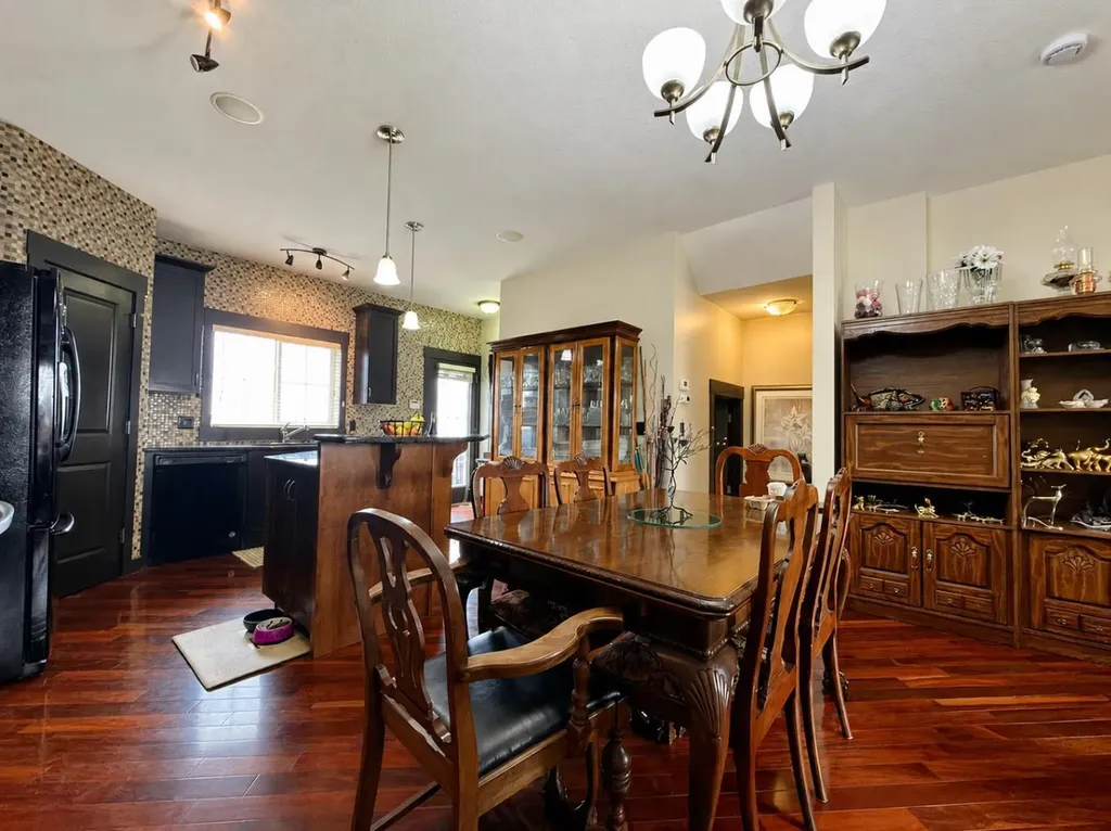 288 Rainbow Falls Drive Chestermere AB T1X 0E4