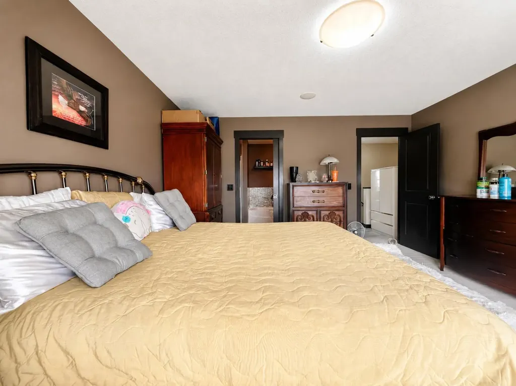 288 Rainbow Falls Drive Chestermere AB T1X 0E4