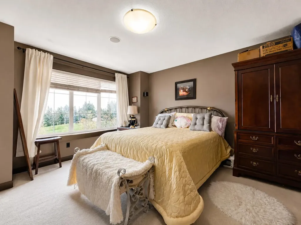 288 Rainbow Falls Drive Chestermere AB T1X 0E4