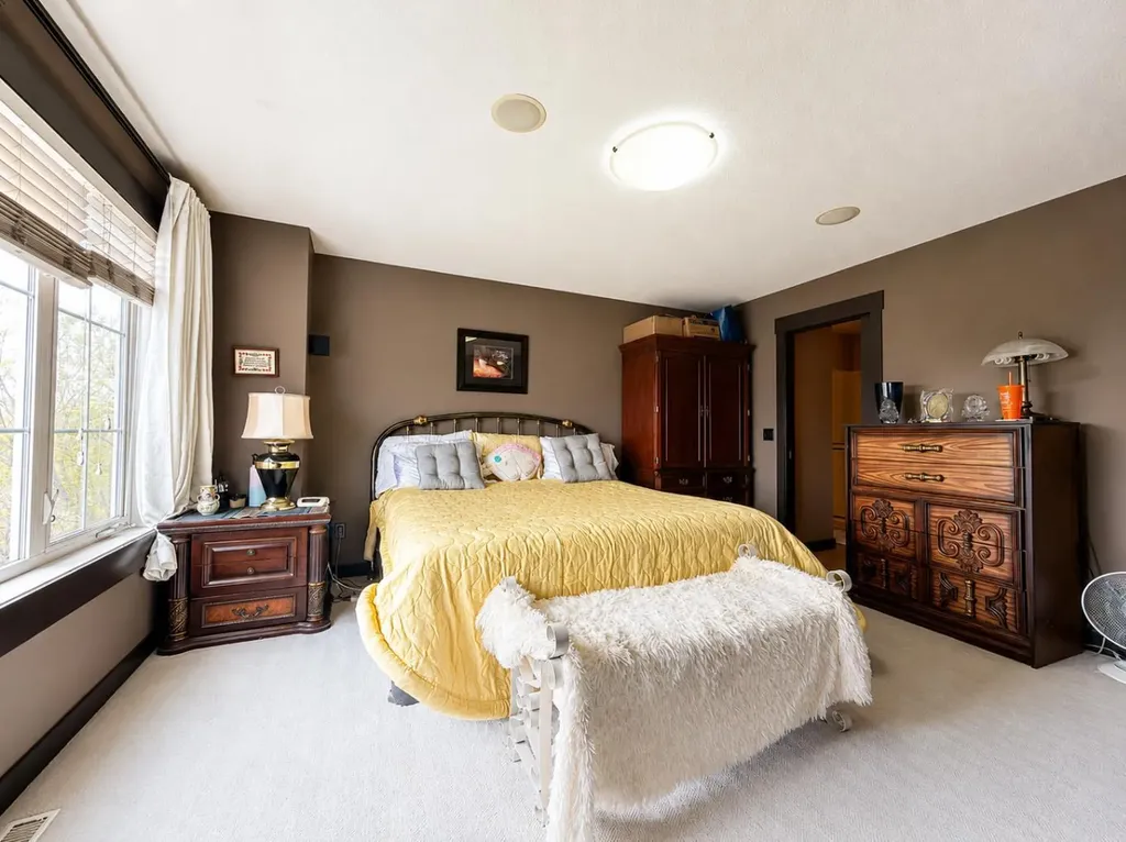 288 Rainbow Falls Drive Chestermere AB T1X 0E4