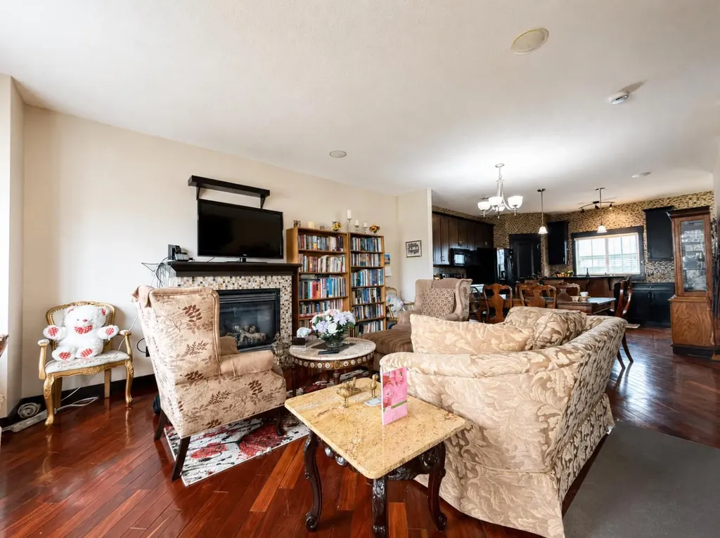 288 Rainbow Falls Drive Chestermere AB T1X 0E4