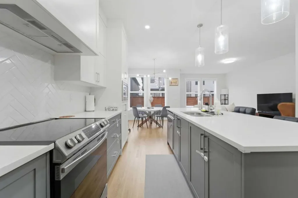 84 Copperhead Grove SE Calgary AB T2Z 5H2