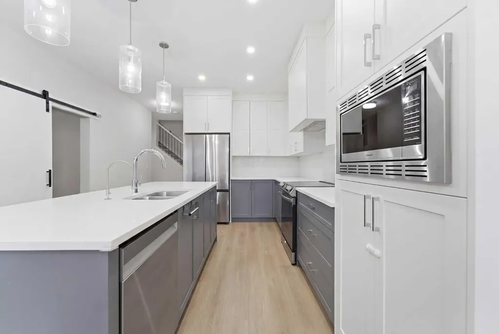 84 Copperhead Grove SE Calgary AB T2Z 5H2