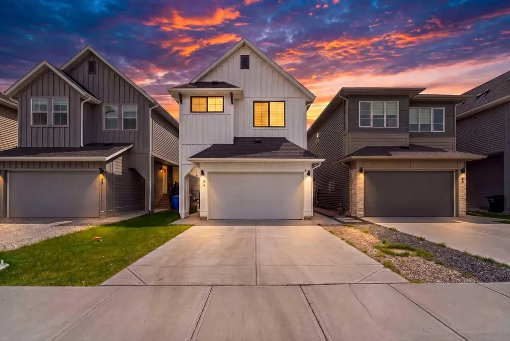 84 Copperhead Grove SE Calgary AB T2Z 5H2