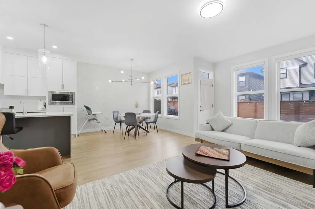 84 Copperhead Grove SE Calgary AB T2Z 5H2