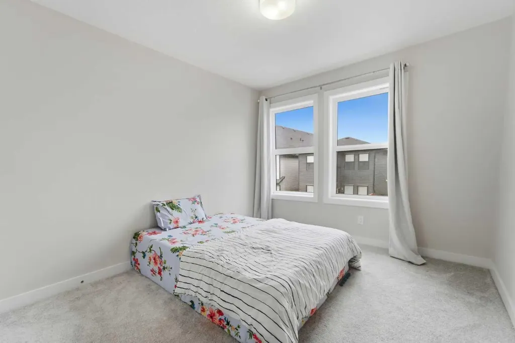 84 Copperhead Grove SE Calgary AB T2Z 5H2