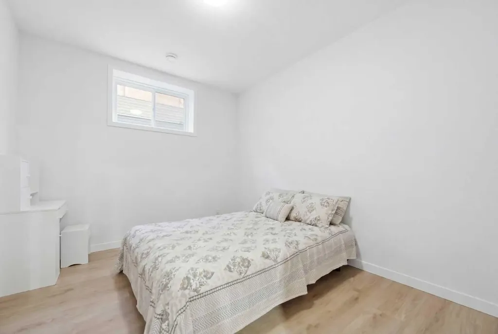 84 Copperhead Grove SE Calgary AB T2Z 5H2