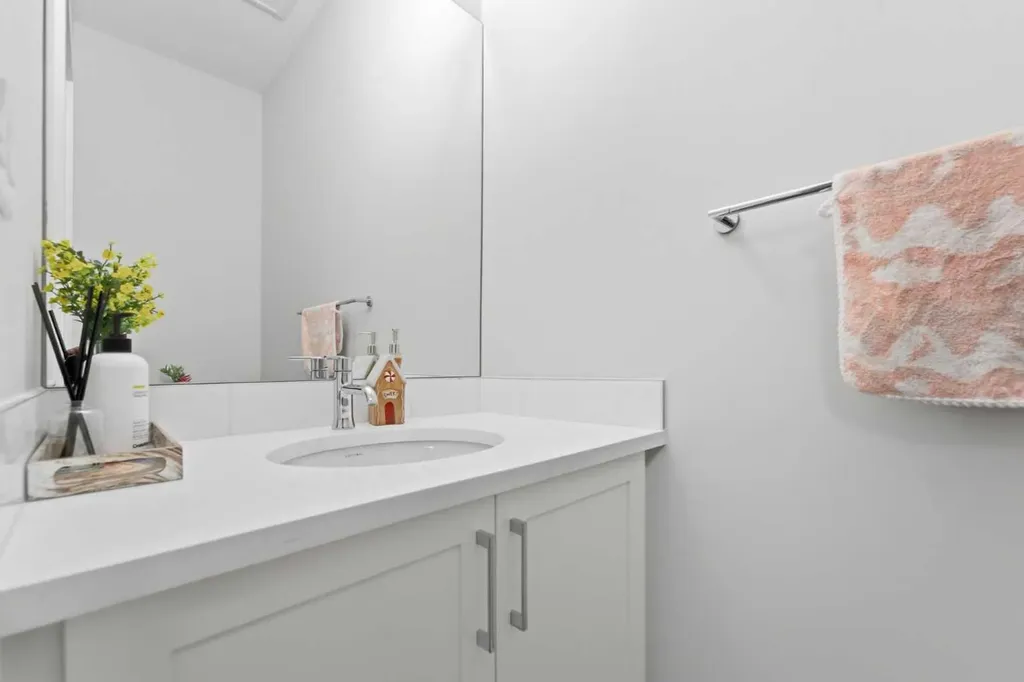 84 Copperhead Grove SE Calgary AB T2Z 5H2