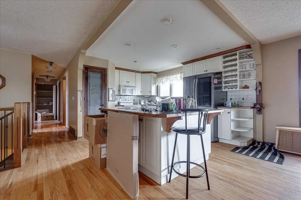 123 Nolan Street Red Deer AB T4P 1Z1