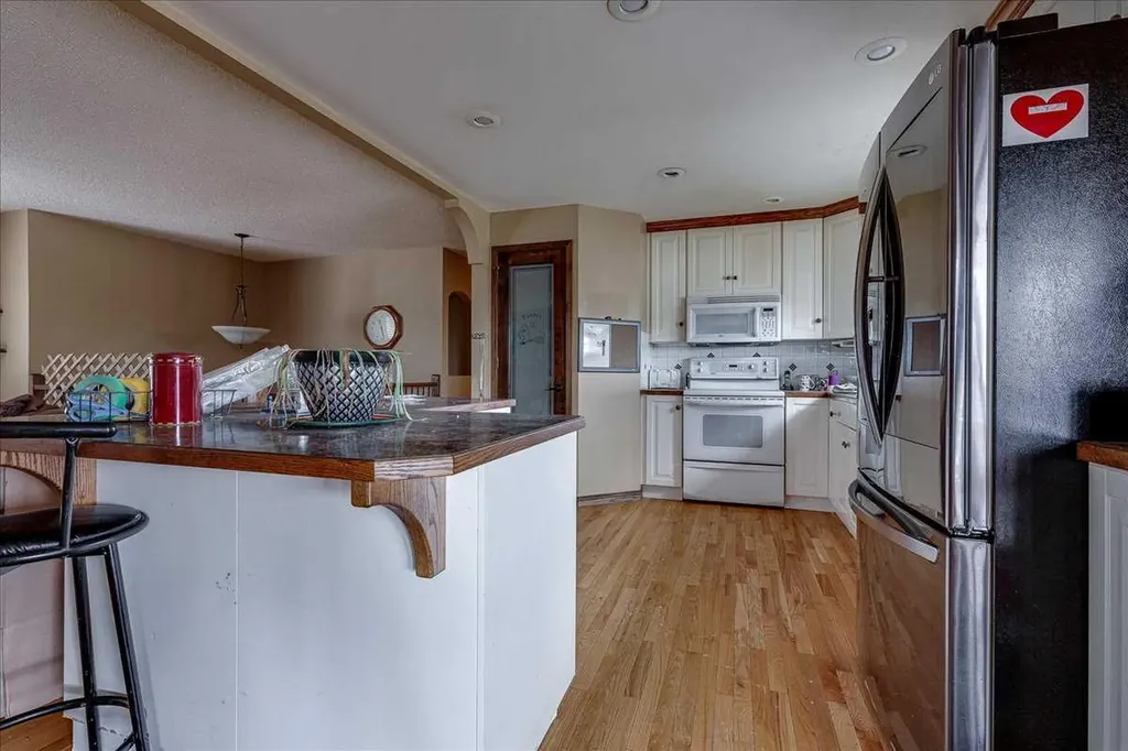 123 Nolan Street Red Deer AB T4P 1Z1
