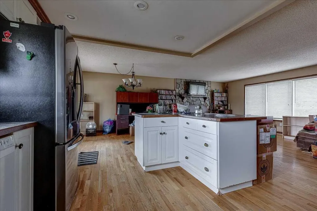 123 Nolan Street Red Deer AB T4P 1Z1