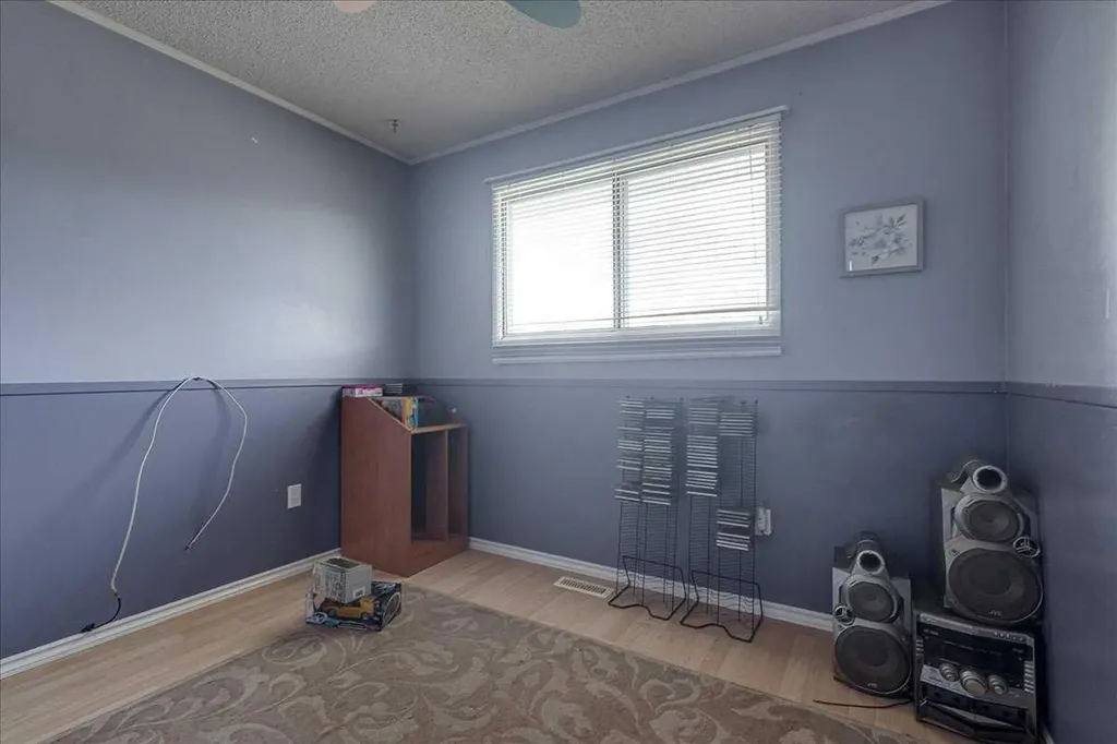 123 Nolan Street Red Deer AB T4P 1Z1