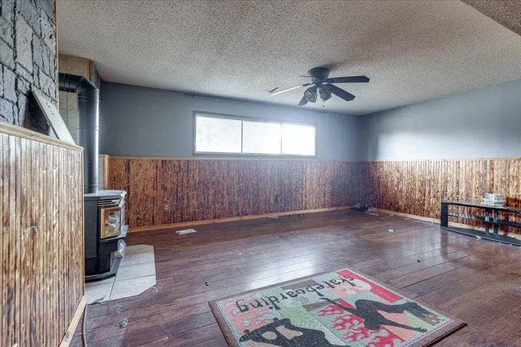 123 Nolan Street Red Deer AB T4P 1Z1
