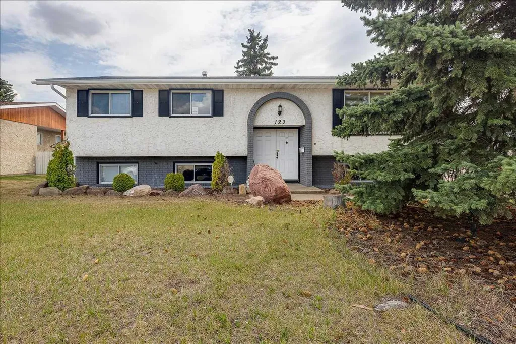 123 Nolan Street Red Deer AB T4P 1Z1