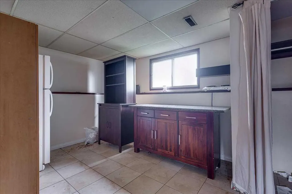 123 Nolan Street Red Deer AB T4P 1Z1