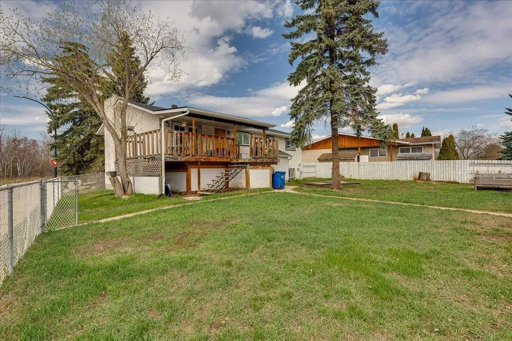 123 Nolan Street Red Deer AB T4P 1Z1