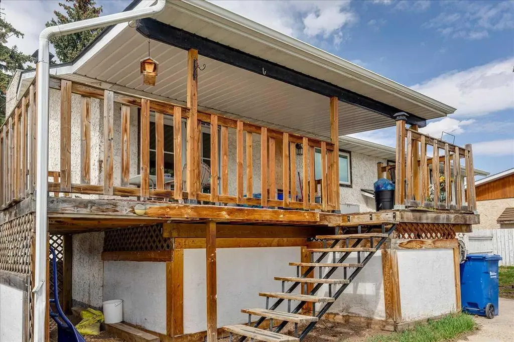 123 Nolan Street Red Deer AB T4P 1Z1