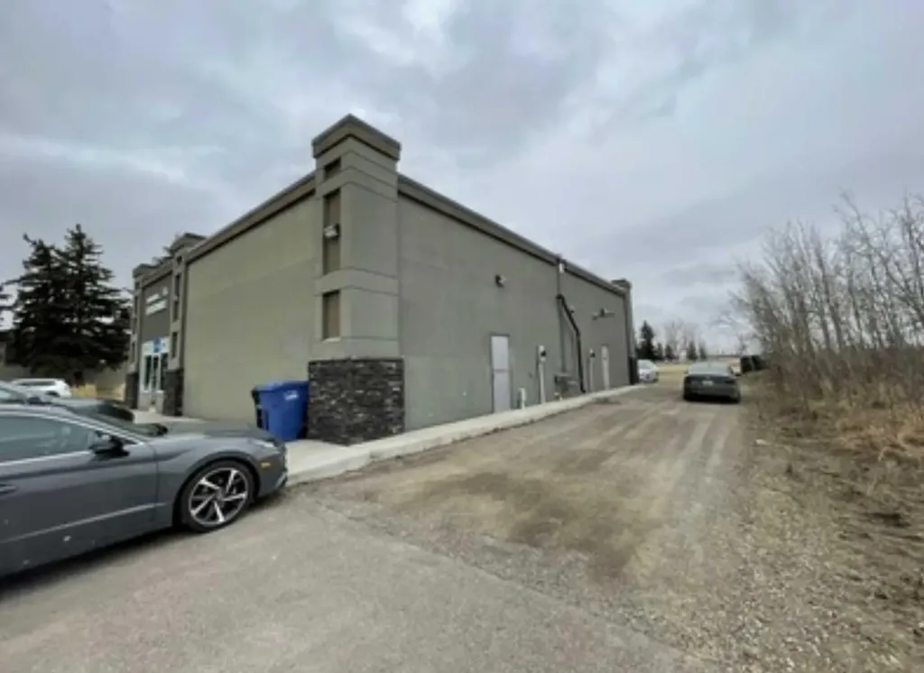 208 10 Avenue N Carstairs AB T0M 0N0