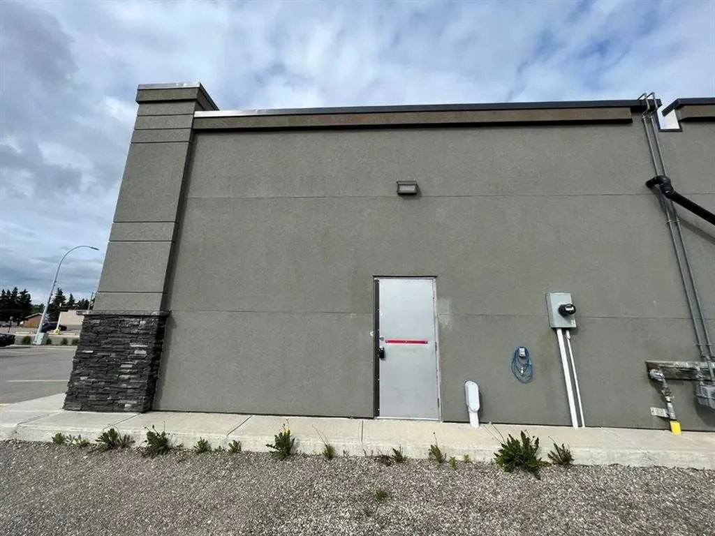 208 10 Avenue N Carstairs AB T0M 0N0