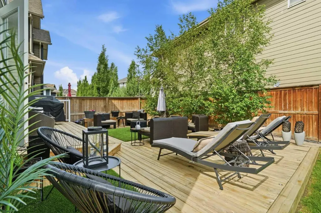 6 Mahogany Lane SE Calgary AB T3M 2J9