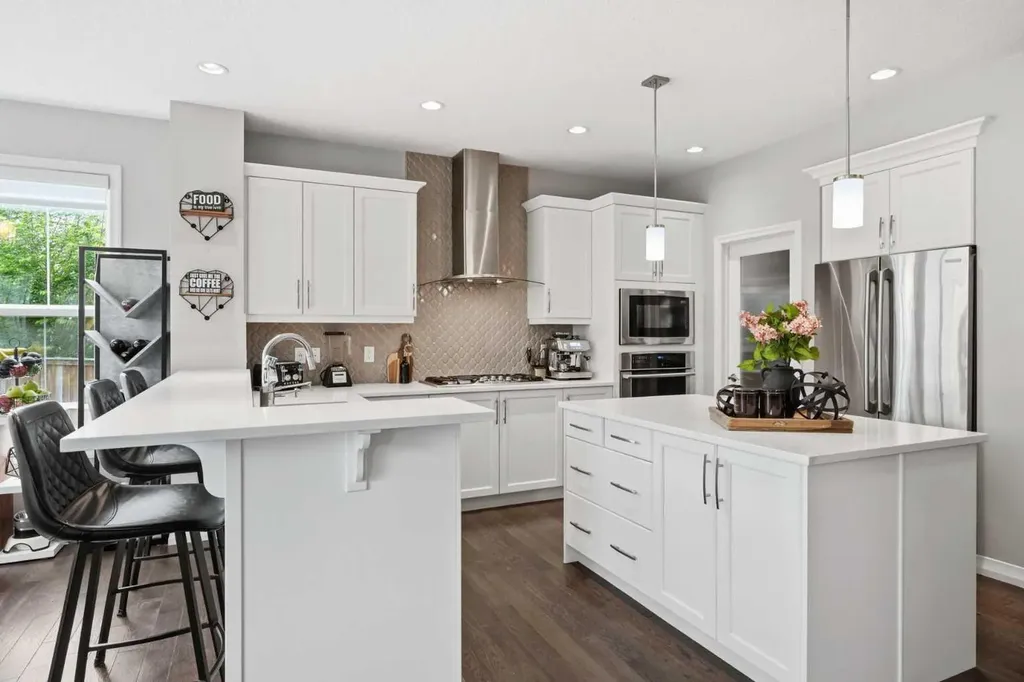 6 Mahogany Lane SE Calgary AB T3M 2J9