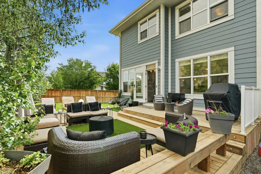 6 Mahogany Lane SE Calgary AB T3M 2J9