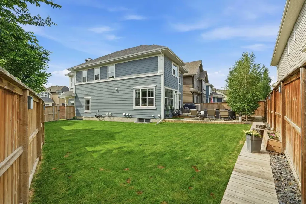 6 Mahogany Lane SE Calgary AB T3M 2J9